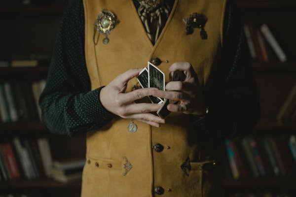 Cyril Regard : le mentaliste qui transforme vos événements à Paris